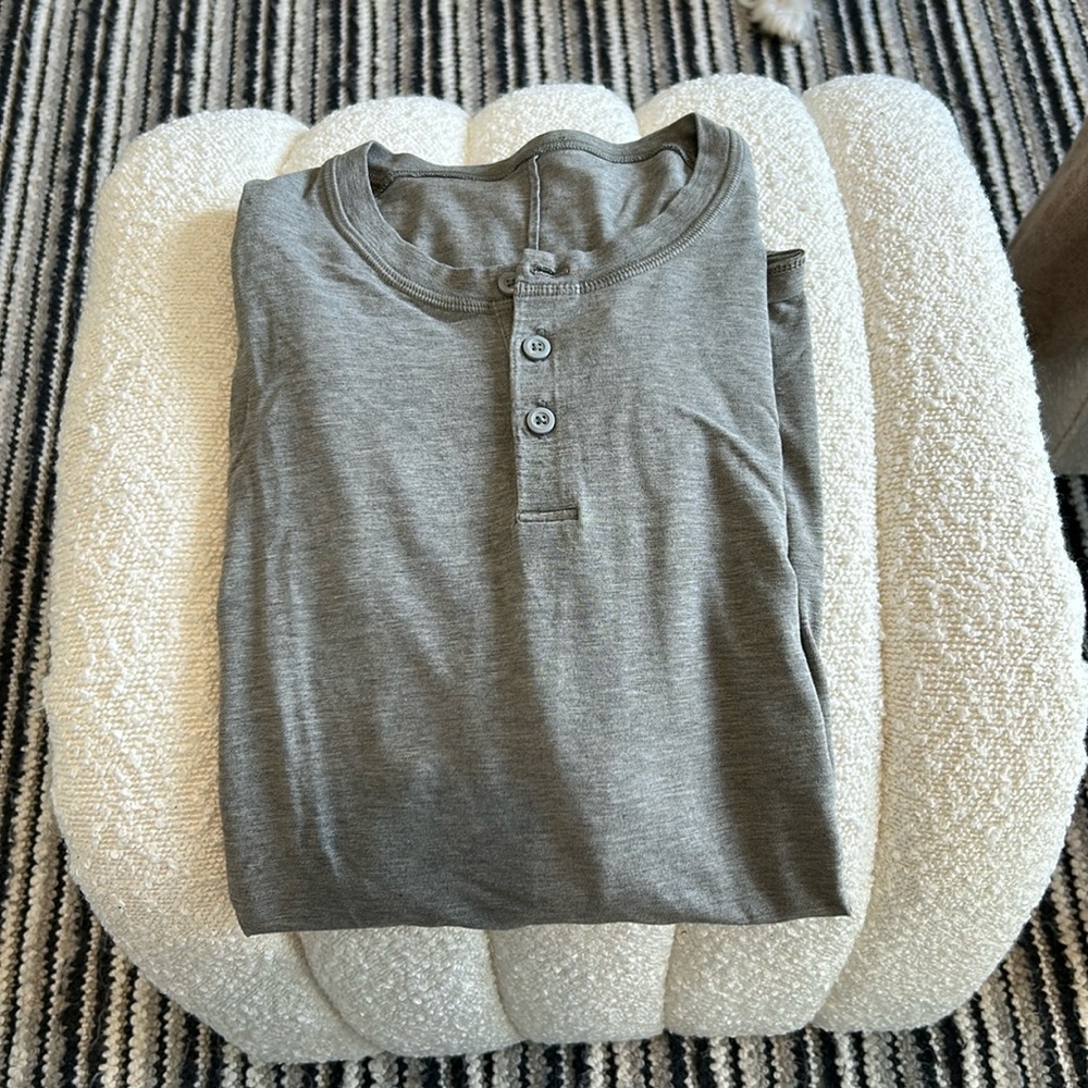Lululemon long sleeve Henley